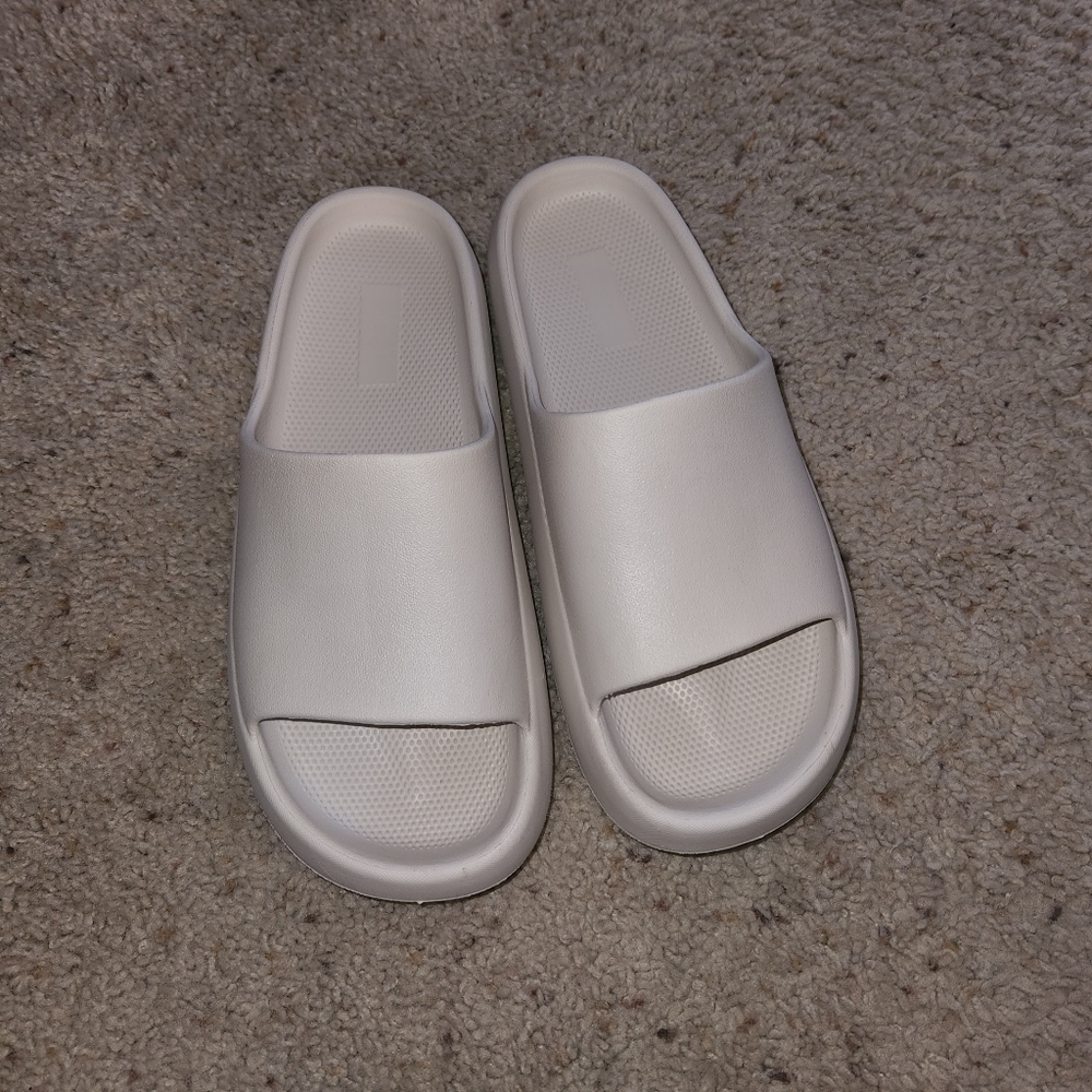 Women's Mad Love Star Slide Sandals size 9 off-white - Picture 2 of 6